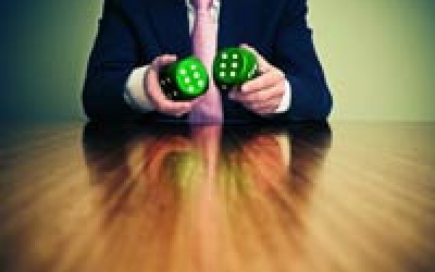 Dumneavoastra pe cine pariati?