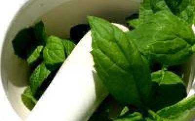 Consumatorul de dropsuri pentru improspatarea respiratiei este atent la beneficii