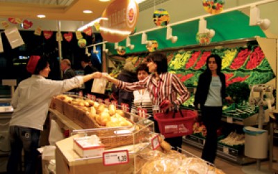 Shopper Trends: cumparam mai putin de la aceleasi magazine