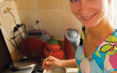 Studiu GfK: Consumatorul roman se intoarce acasa