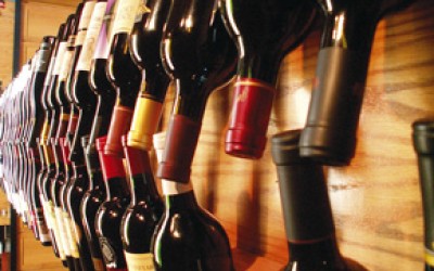 Vin: vanzarile la PET cresc in defavoarea sticlei