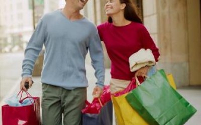 89% dintre romani doresc sa-si majoreze cheltuielile in 2011, in detrimentul economiilor