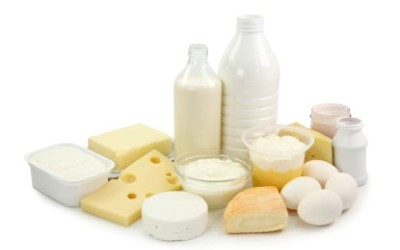 Parlamentul European sporeste puterea de negociere a producatorilor de lapte