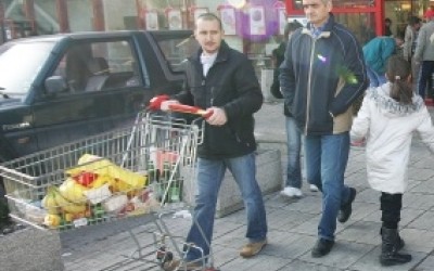 Comertul a crescut cu circa 4% in primul trimestru