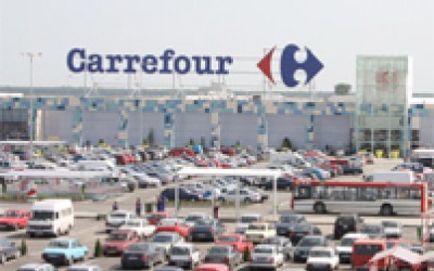 Carrefour inchide hypermarketul din Arad