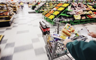 Niciun semnal pozitiv in 2013: flux de clienti inca redus, 6 din 10 case de marcat raman inchise