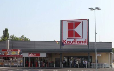Kaufland celebreaza, printr-o campanie, 100 de hypermarketuri in Romania 