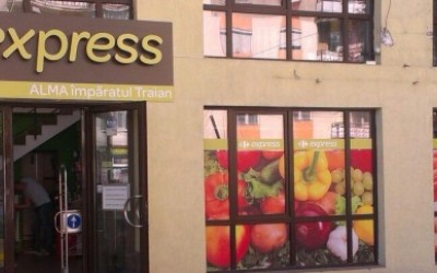 Carrefour integreaza patru magazine Alma in francizele sale 