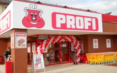 Profi deschide primul magazin verde şi două unităţi standard
