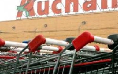 POLAND: Polish Competition Authority approves Auchan acquisition