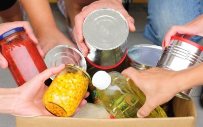 FRANCE: Big supermarkets forced to give unsold food to charities