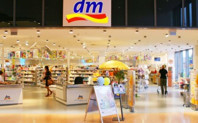 Rețeaua dm drogerie markt ajunge la pragul de 80 de magazine