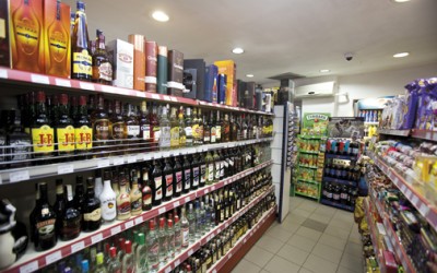 A 10-a schimbare la față a magazinului MCA