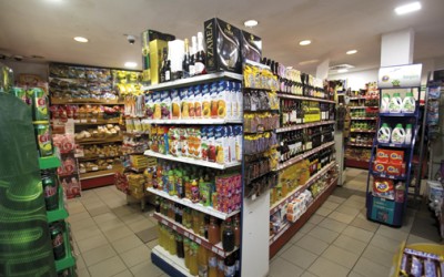 A 10-a schimbare la față a magazinului MCA