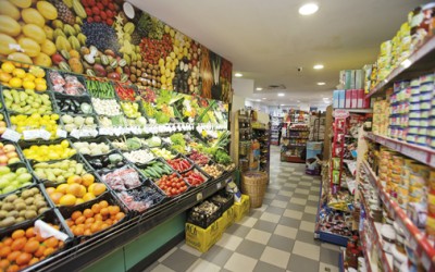 A 10-a schimbare la față a magazinului MCA