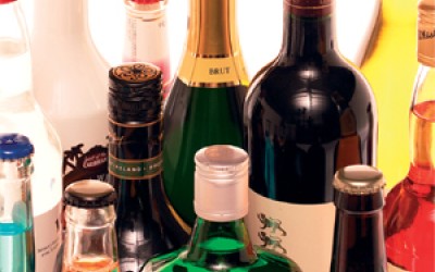 Global consumption of alcoholic drinks declines for the first time in a decade