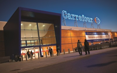 Carrefour expands 24-hour shopping in Spain