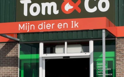 Delhaize Group sells off pet retail business