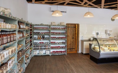 János Bácsi, băcănia care a adus produsele secuiești în Capitală 