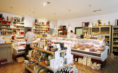 Cum funcționează „La Băcănie”, rețeaua atipică de retail tradițional cu peste 20 de proprietari