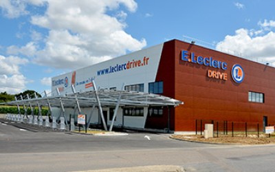 FRANCE: Leclerc opens first pedestrian drive