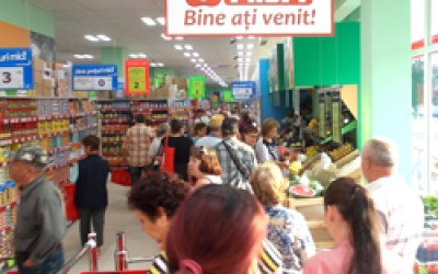 Profi a încheiat luna aprilie cu 15 magazine noi