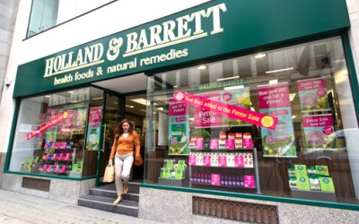 Rețeaua britanică Holland & Barrett, preluată pentru 2 mld. euro de un miliardar rus