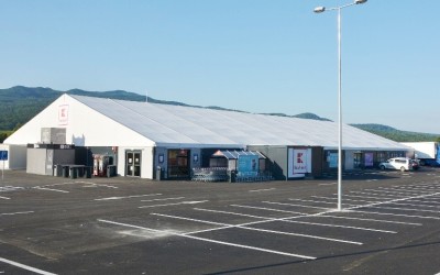 Kaufland a deschis primul hypermarket amenajat într-un cort