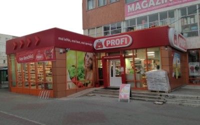 Profi deschide opt noi magazine și finalizează o remodelare