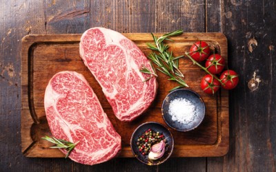 Nicio masă fără carne, dar niciun brand în farfurie