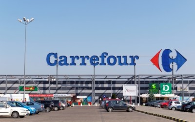 Carrefour testează o variantă de magazin doar cu mărci private