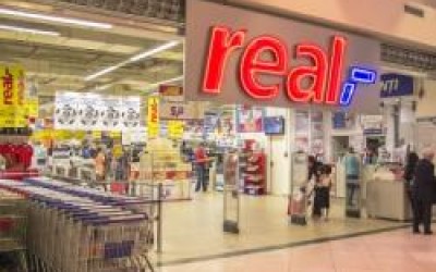 Metro's Real hypermarket sale triggers talk of Amazon interest