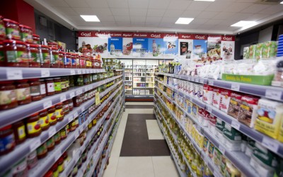 Cum reușește Coral Market să crească într-o piață împânzită de rețelele mari