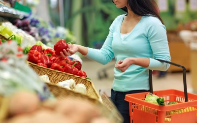 Vânzările de alimente, băuturi și tutun, creștere de 4,5% la patru luni