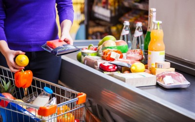 Vânzările de alimente, băuturi și tutun își temperează creșterea