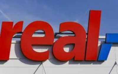 Metro Group signs agreement to sell Real