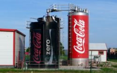 Bottler Coca-Cola HBC posts higher profit, sees faster growth in 2020