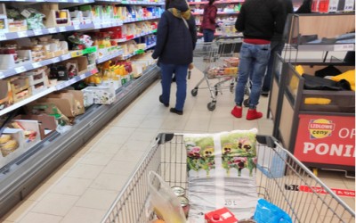 Polonia ar putea renunța la închiderea magazinelor duminica