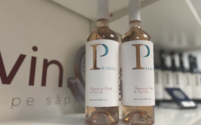 Desprevin.ro lansează un vin rose cu Domeniile Averești 