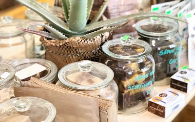 Naked Shop, magazinul care promovează un stil de viață zero waste