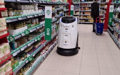 Robotizarea retailului, în creștere: comercianții implementează soluții de self-checkout și de cleaning